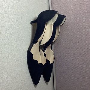 Adrienne Vittadini Black swede Kitten Heel shoes
